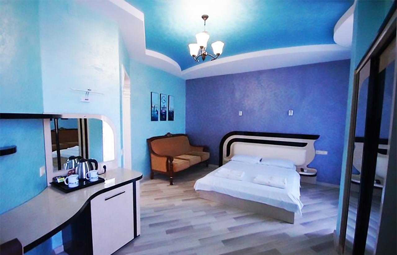 Black Sea Star Batumi Bagian luar foto